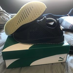 X JUSTICE LEAGUE X PUMA TSUGI NETFIT BATMAN